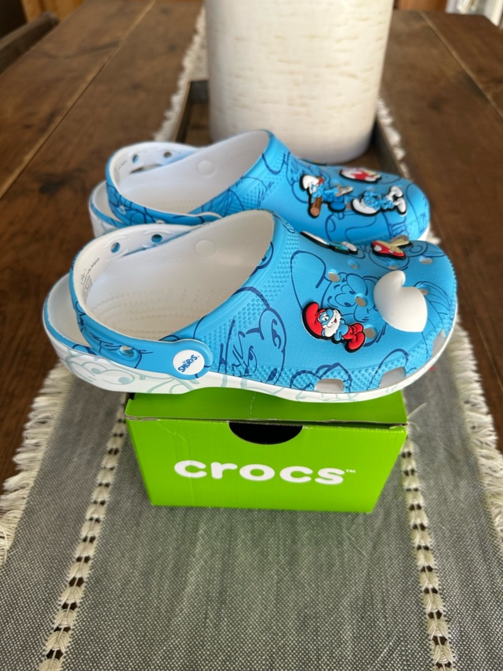 CROCS Kids Blue Smurf Print Clogs with White Interior - Picture 4 of 6